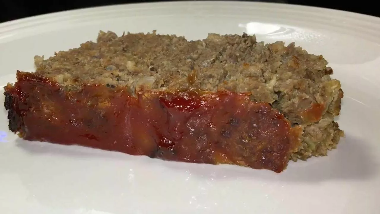 How do you keep turkey meatloaf from falling apart?